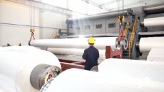 沃轮式拖沓机、谷物收成机、带拖沓机